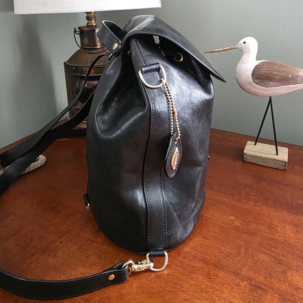 i Santi Made in Italy Black Leather Convertible Backpack Drawstring Bag